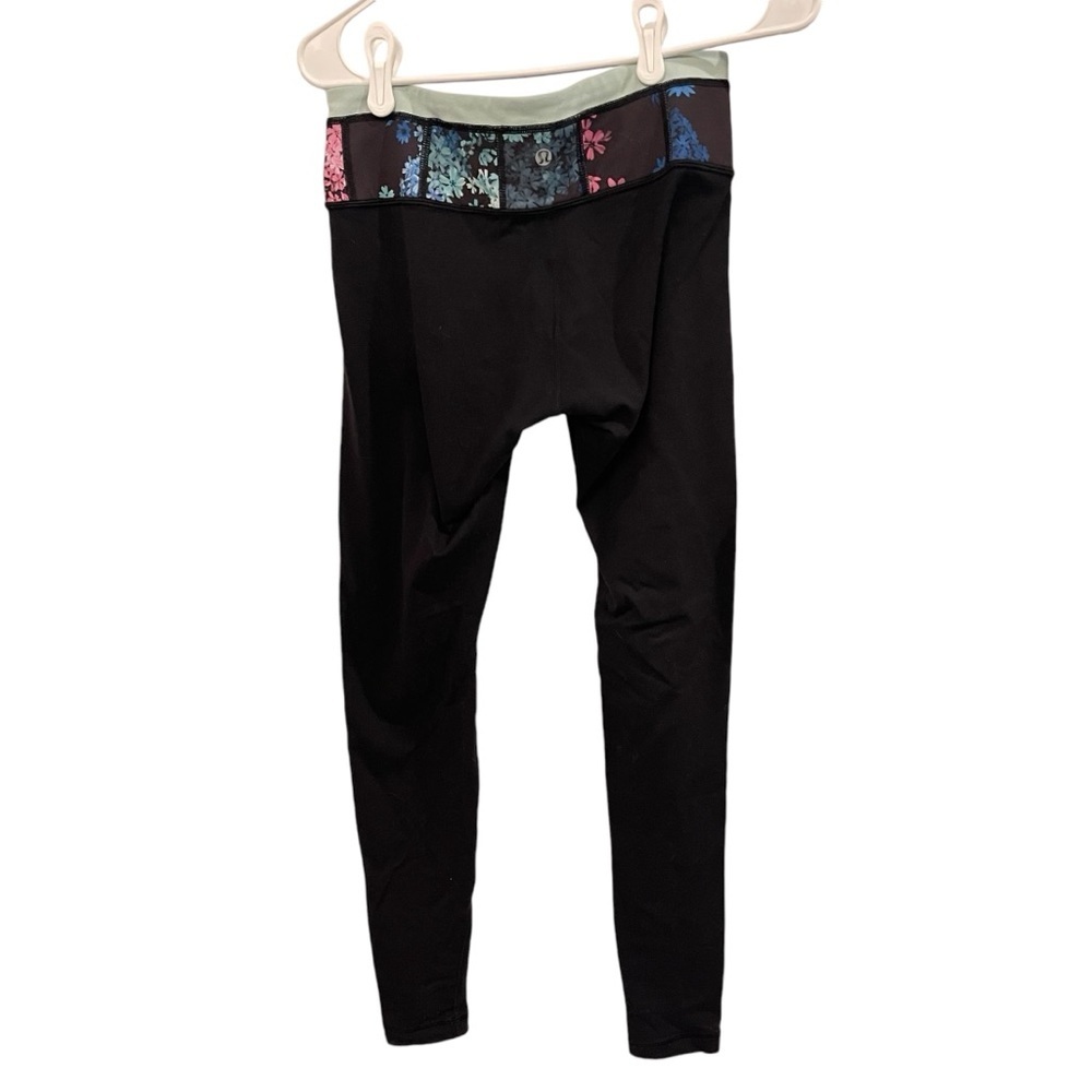 Lululemon Women's Mid Rise Black Floral Quilted Pants 28” Luon Leggings - Size 8